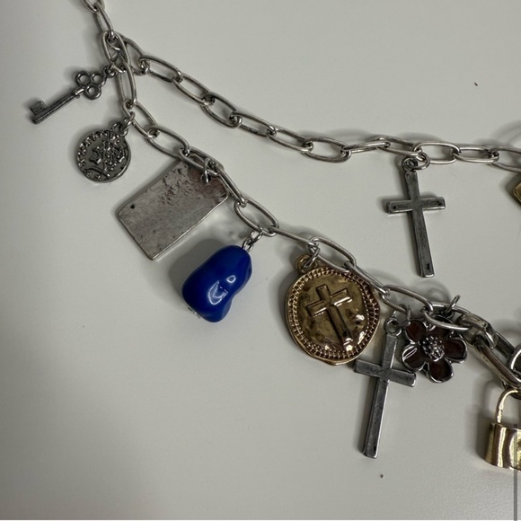 Free People Maximillion Charm Necklace. Cross My Heart. NWT!!! - Picture 6 of 8